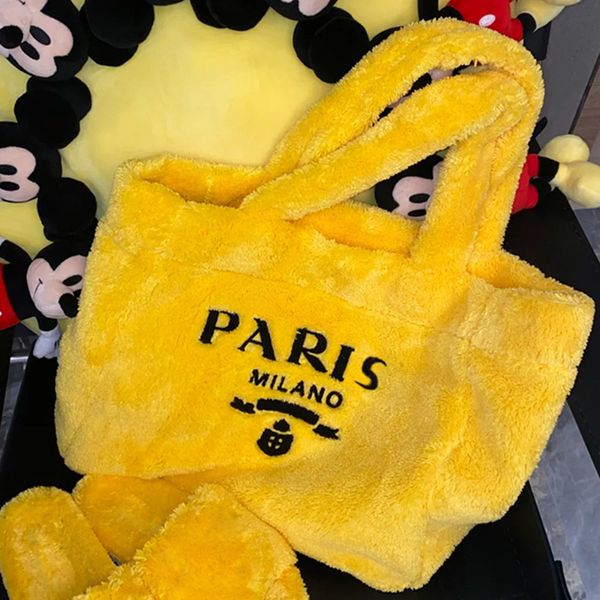 new winter women small plush letter tote simple soft faux fur underarm handbag makeup bag purses for girls
new winter women small plush letter tote simple soft faux fur underarm handbag makeup bag purses for girls