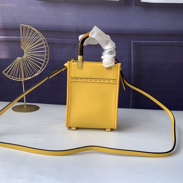 fashion ladies classic messenger bags f letter mini women mobile phone bag purse fresh luxury shoulder crossbod handbags with box
fashion ladies classic messenger bags f letter mini women mobile phone bag purse fresh luxury shoulder crossbod handbags with box