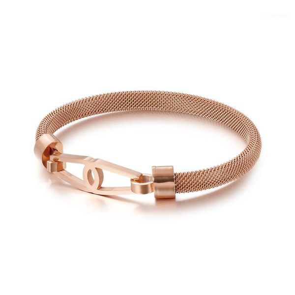 simple fashion stainless steel tricolor lnterlock closed bracelet glamour for woman jewelry wholesale1, Black
simple fashion stainless steel tricolor lnterlock closed bracelet glamour for woman jewelry wholesale1, Black