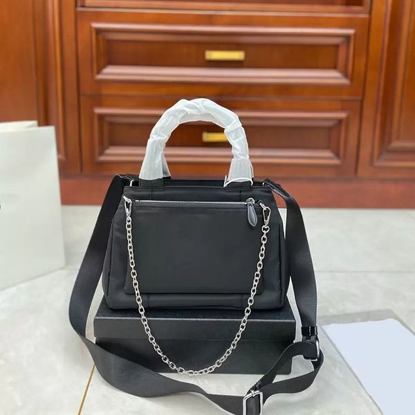 new fahion black cross body luxury designer ladies shoulder bags waterproof fabric underarm messenger bag handbag
new fahion black cross body luxury designer ladies shoulder bags waterproof fabric underarm messenger bag handbag