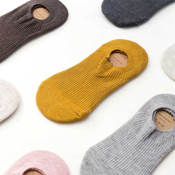 spring and summer women's boat socks version solid color dark thread shallow mouth non slip female invisible, Black
spring and summer women's boat socks version solid color dark thread shallow mouth non slip female invisible, Black