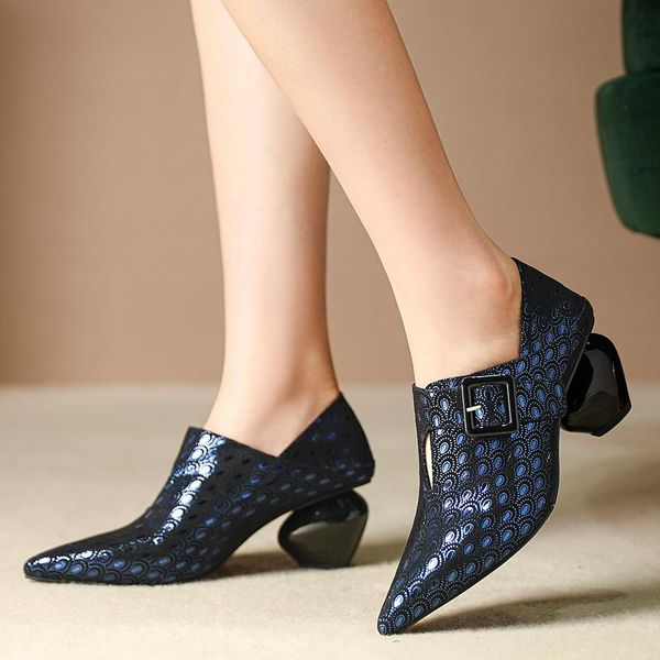 plus size 42 women's genuine suede leather metal buckle autumn pumps printed flower female ol style vintage shoes dress, Black
plus size 42 women's genuine suede leather metal buckle autumn pumps printed flower female ol style vintage shoes dress, Black