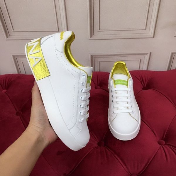 2021 luxurys designer shoes men women sneakers leather trainers embroidery stripes sneaker walking sports shoe, Black;red
2021 luxurys designer shoes men women sneakers leather trainers embroidery stripes sneaker walking sports shoe, Black;red