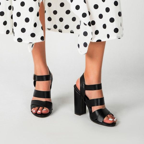 dora tasia 2021 fashion large size 43 women pumps square heels metal decoration shoes summer casual woman sandals, Black
dora tasia 2021 fashion large size 43 women pumps square heels metal decoration shoes summer casual woman sandals, Black