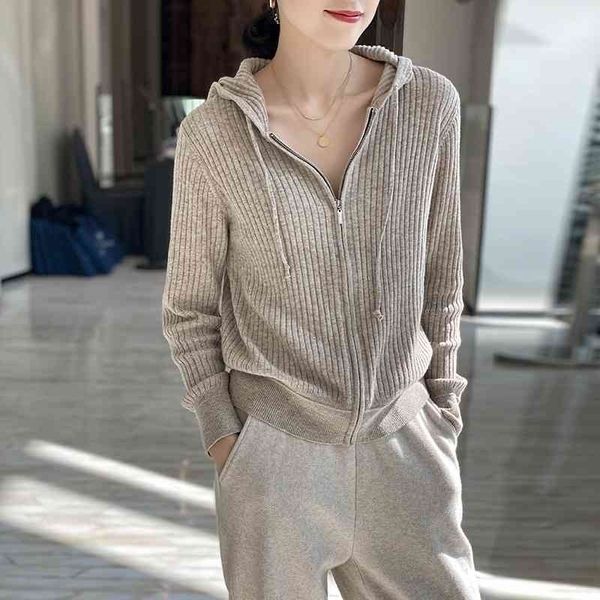2021 spring and autumn new leisure pit strip hooded knitted cardigan women's inner bottom zipper fashion sweater top, Black
2021 spring and autumn new leisure pit strip hooded knitted cardigan women's inner bottom zipper fashion sweater top, Black