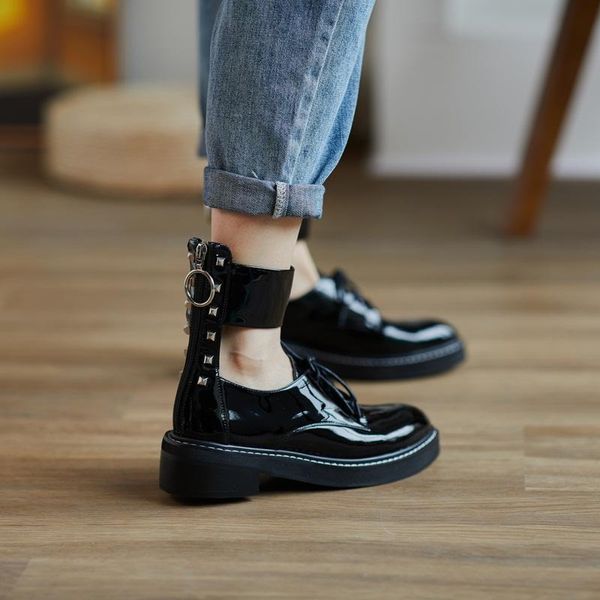dress shoes genuine leather women pumps 2021 autumn woman patent med square heel rome style casual, Black
dress shoes genuine leather women pumps 2021 autumn woman patent med square heel rome style casual, Black