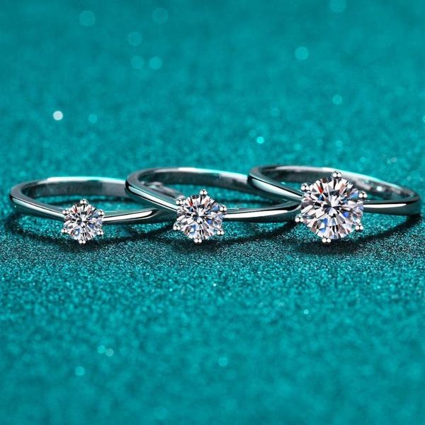 cluster rings 925 sterling silver 0.5/1 ct round moissanite ring passed diamond test stone engagement for women gift, Golden;silver
cluster rings 925 sterling silver 0.5/1 ct round moissanite ring passed diamond test stone engagement for women gift, Golden;silver