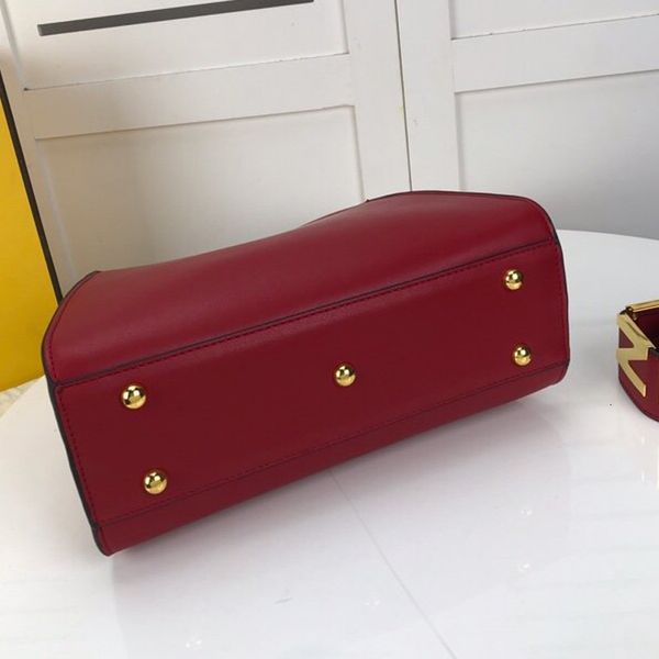 evening bags 27cm fashion women totes shoulder with stamped lock cowskin genuine leather handbag sc8x
evening bags 27cm fashion women totes shoulder with stamped lock cowskin genuine leather handbag sc8x