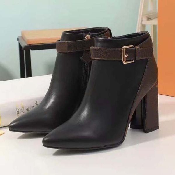 fashion designer boots chunky ankle boot is a refined style combining black calf leather and suede baby goat 02
fashion designer boots chunky ankle boot is a refined style combining black calf leather and suede baby goat 02