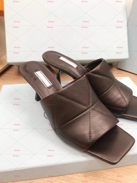 2022 new quilted leather heeled slippers slender heel and decorated sandals luxury women's slippers size 35-41, Black
2022 new quilted leather heeled slippers slender heel and decorated sandals luxury women's slippers size 35-41, Black