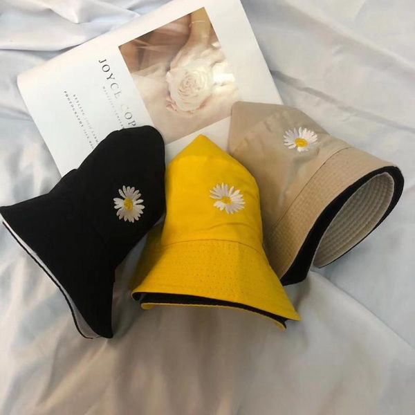 wide brim hats coupele double-sided daisy fisherman hat small embroidery reversible sun for summer travel 2021, Blue;gray
wide brim hats coupele double-sided daisy fisherman hat small embroidery reversible sun for summer travel 2021, Blue;gray