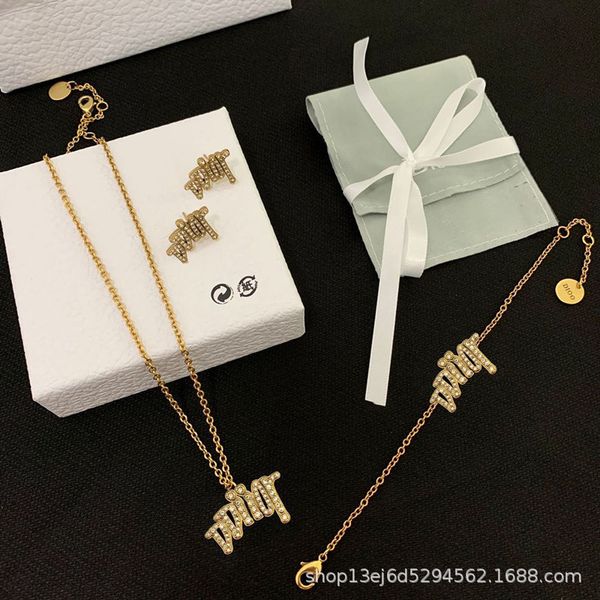 d family's new diamond studded letter earrings classic net red letter necklace bracelet, Golden 
d family's new diamond studded letter earrings classic net red letter necklace bracelet, Golden
