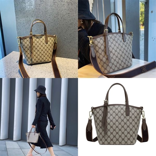 discount straight bag women's spring new same high-capacity hand fashion sling shoulder diagonal purse
discount straight bag women's spring new same high-capacity hand fashion sling shoulder diagonal purse