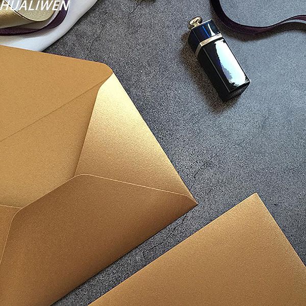 10pcs/set light luxury fashion all- retro gold paper glitter card gift envelope cover wrap
10pcs/set light luxury fashion all- retro gold paper glitter card gift envelope cover wrap