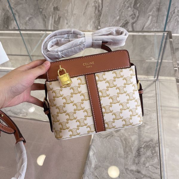 wholesale spring celinse 21 early white flower full leather lock one shoulder retro triumphal arch messenger bag luxuryss designerss yw
wholesale spring celinse 21 early white flower full leather lock one shoulder retro triumphal arch messenger bag luxuryss designerss yw