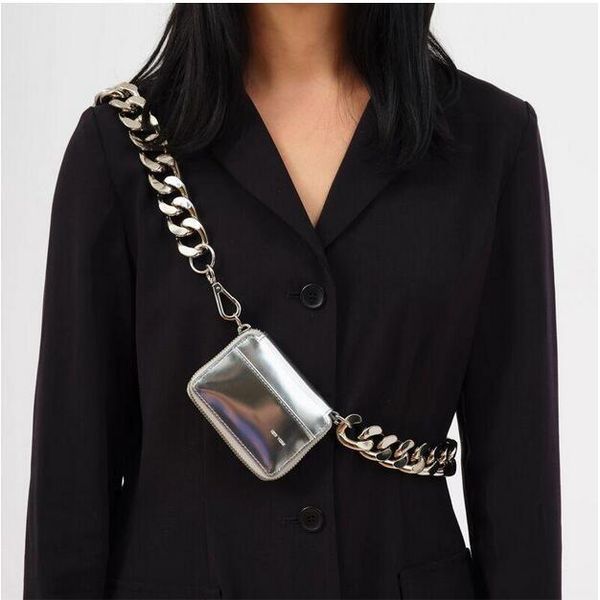 hbp women 2021 new kara thick metal chain bag black bike wallet shoulder handbags mini small chest bags coin purse ins wholesale
hbp women 2021 new kara thick metal chain bag black bike wallet shoulder handbags mini small chest bags coin purse ins wholesale