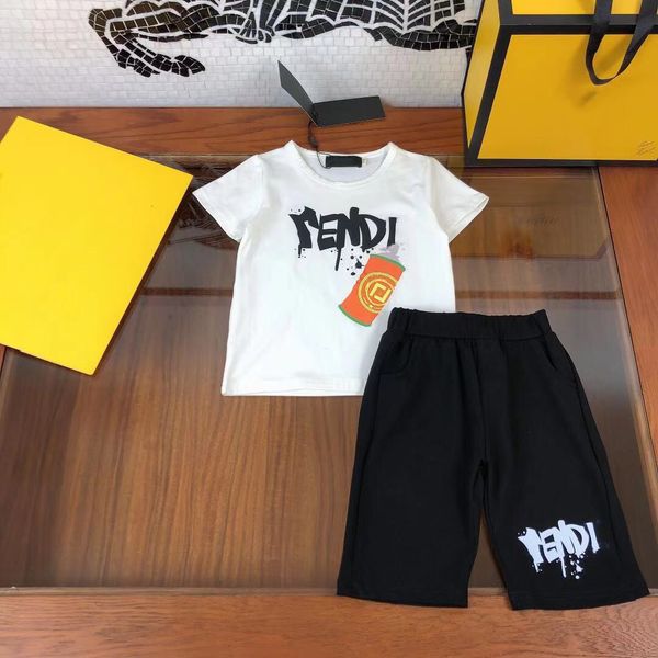 2021ss designers clothes kids sets fen and di boys summer cotton t-shirt+shorts great quality children suit sport size110-150, White
2021ss designers clothes kids sets fen and di boys summer cotton t-shirt+shorts great quality children suit sport size110-150, White