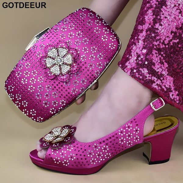 dress shoes latest design and bag set african sets 2021 women wedding decorated with appliques pumps, Black
dress shoes latest design and bag set african sets 2021 women wedding decorated with appliques pumps, Black