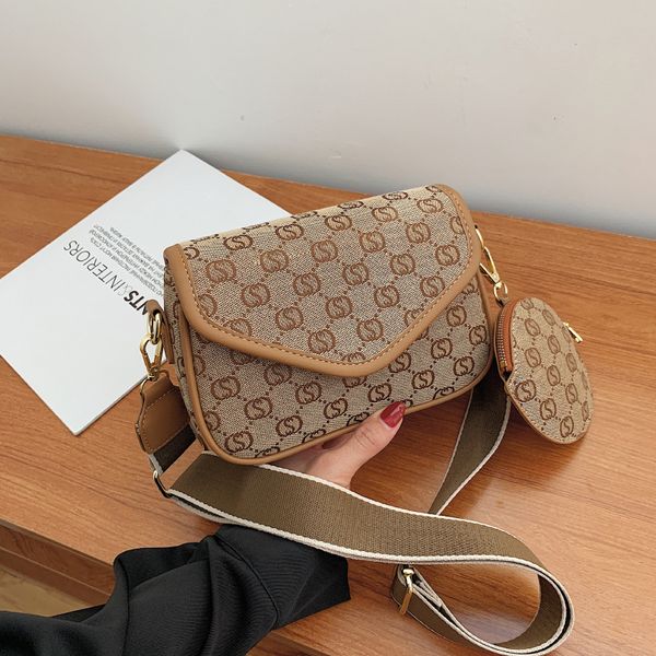 80% store online sales direct women's early autumn single shoulder trend messenger bag light leisure canvas envelope bag zero wallet, Black;red
80% store online sales direct women's early autumn single shoulder trend messenger bag light leisure canvas envelope bag zero wallet, Black;red