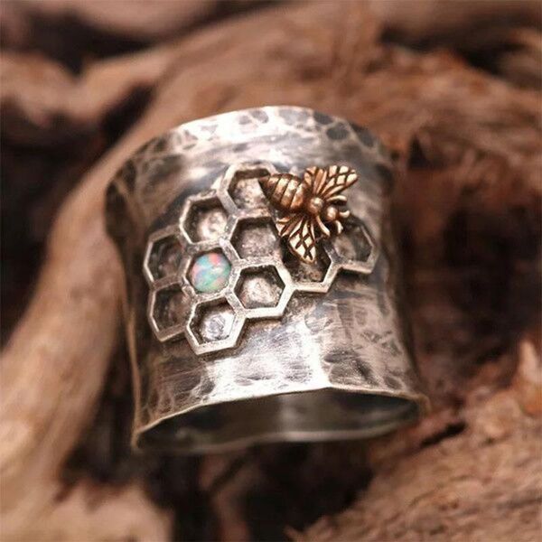 vintage silver plated bee and honeycomb wide ring rainbow stone rings for men women punk gothic party retro jewelry gift m2m951 cluster, Golden;silver
vintage silver plated bee and honeycomb wide ring rainbow stone rings for men women punk gothic party retro jewelry gift m2m951 cluster, Golden;silver