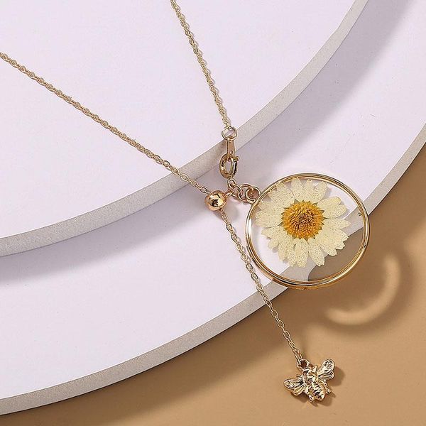 pendant necklaces trendy natural chrysanthemum fresh bee single layer necklace dried flower choker, Silver
pendant necklaces trendy natural chrysanthemum fresh bee single layer necklace dried flower choker, Silver