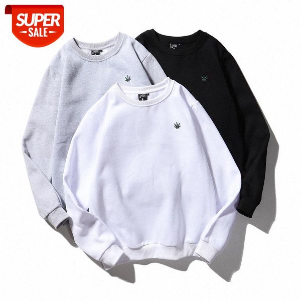 hong kong fashion brand sweater men's hemp leaf embroidery plus velvet round neck pullover simple youth loose trend #je8n, Black 
hong kong fashion brand sweater men's hemp leaf embroidery plus velvet round neck pullover simple youth loose trend #je8n, Black