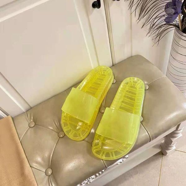 slippers 2021 spring and summer product trend transparent crystal couple flat-heel vacation must-have item 35-46, Black
slippers 2021 spring and summer product trend transparent crystal couple flat-heel vacation must-have item 35-46, Black