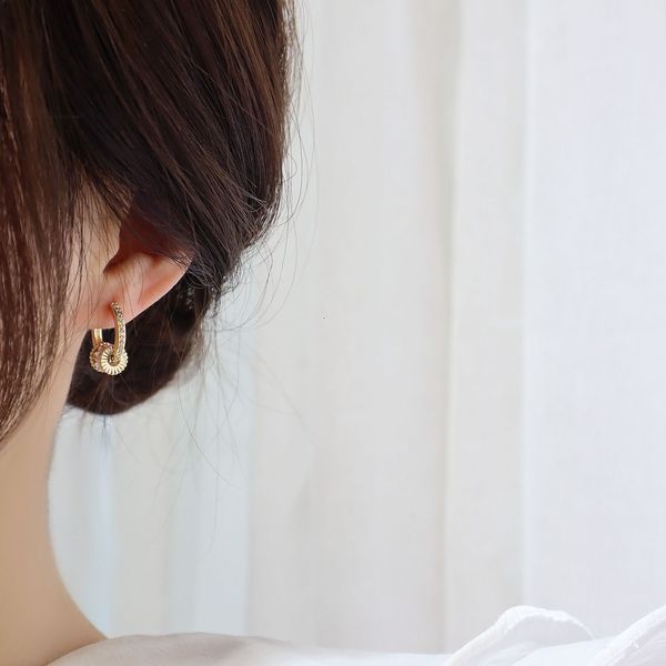 creative 18k gold-plated lucky bead earrings personality micro set zircon french temperament, Golden
creative 18k gold-plated lucky bead earrings personality micro set zircon french temperament, Golden