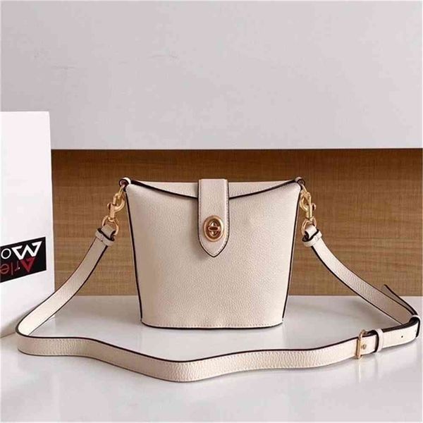 women luxurys designers bags 2021 family's cross carrying single dual-purpose bucket large capaci designer handbag handbags totes cross
women luxurys designers bags 2021 family's cross carrying single dual-purpose bucket large capaci designer handbag handbags totes cross