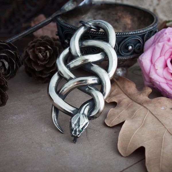 commemorative designer necklace snake pendant medallion animal female autumn winter sweater chain personality hip hop versatile ins cold cla, Silver
commemorative designer necklace snake pendant medallion animal female autumn winter sweater chain personality hip hop versatile ins cold cla, Silver