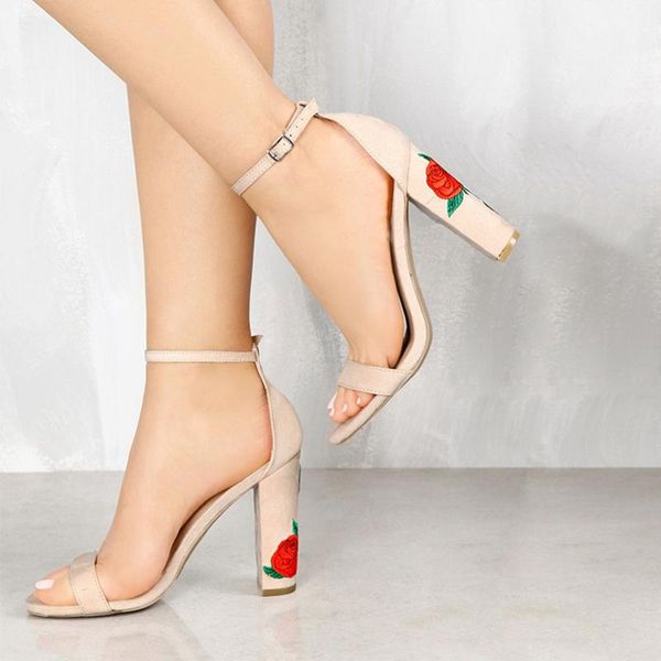 34-43 plus size women shoes high heel sandal woman zapatos florales heels sandals fashion sandalias mujer verano, Black
34-43 plus size women shoes high heel sandal woman zapatos florales heels sandals fashion sandalias mujer verano, Black
