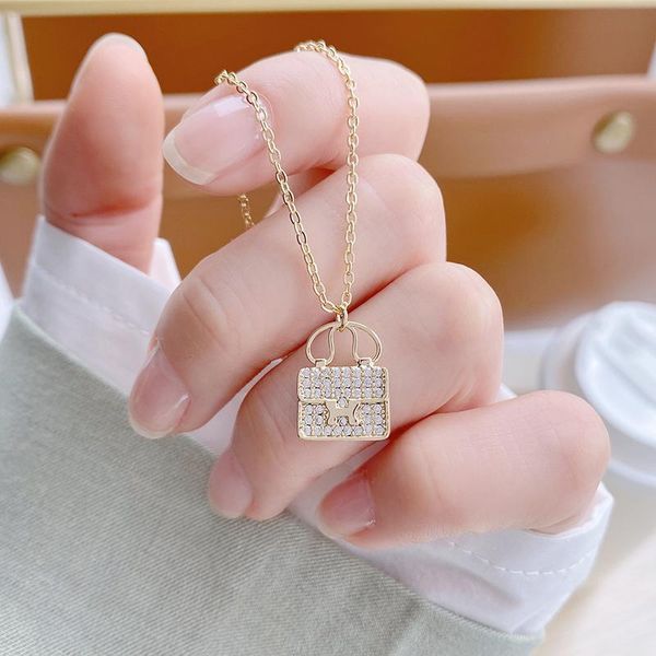 chains 2021 fashion brand jewelry elegant crystal cute bags pendant&necklaces for women delicate zirconia charm choker necklaces, Silver
chains 2021 fashion brand jewelry elegant crystal cute bags pendant&necklaces for women delicate zirconia charm choker necklaces, Silver