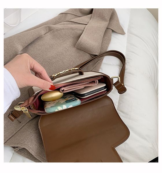functional amazing vintage panelled women designer evening bags lady fashion casual single shoulder crossbody phone handbags no
functional amazing vintage panelled women designer evening bags lady fashion casual single shoulder crossbody phone handbags no