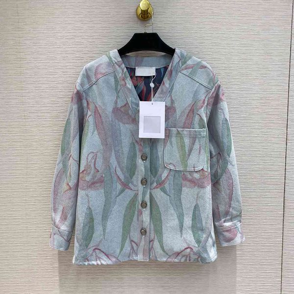 jackets est high-end brand washed light blue denim jackets women v-neck flora print pattern pocket retro coat streetwear jacket, Black;brown
jackets est high-end brand washed light blue denim jackets women v-neck flora print pattern pocket retro coat streetwear jacket, Black;brown
