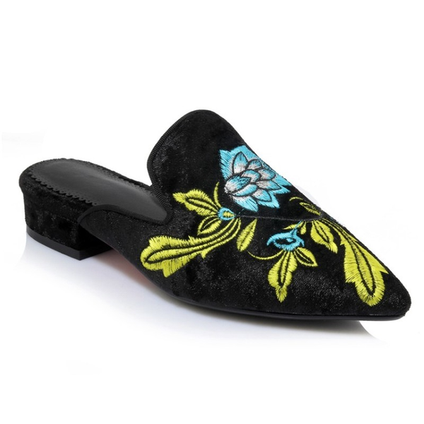 embroidered slippers women summer flat casual sandals fashion ladies platform european and american low heel womens shoes -1, Black
embroidered slippers women summer flat casual sandals fashion ladies platform european and american low heel womens shoes -1, Black