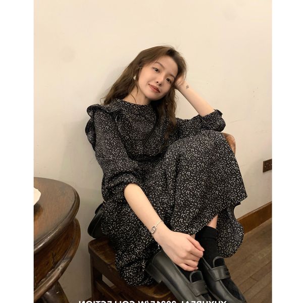 21ss french floral s women's waist stitching black round neck ruffle temperament long skirt fashion trend, White
21ss french floral s women's waist stitching black round neck ruffle temperament long skirt fashion trend, White
