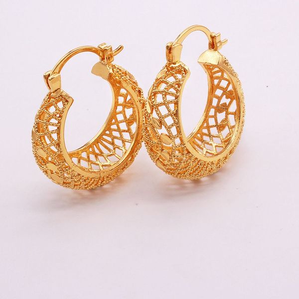 huggie hoop earrings dubai women hollow 18k yellow gold filled classic female jewelry gift, Golden;silver
huggie hoop earrings dubai women hollow 18k yellow gold filled classic female jewelry gift, Golden;silver