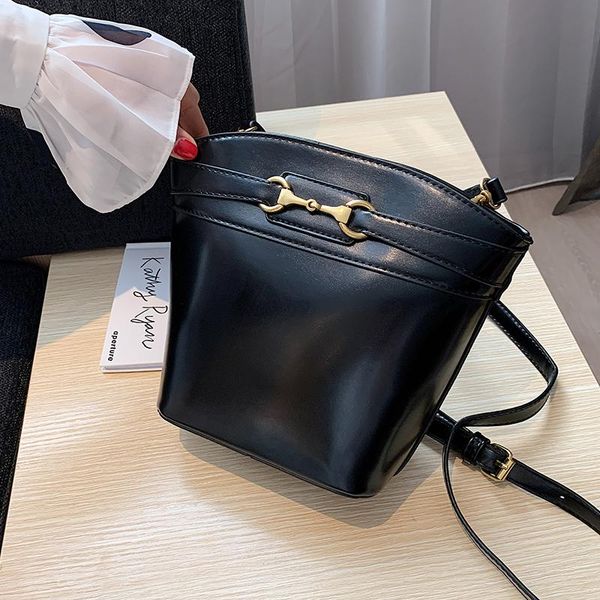 evening bags pu leather crossbody women designer 2021 women's trending bucket shoulder handbags and purses luxury hand bag
evening bags pu leather crossbody women designer 2021 women's trending bucket shoulder handbags and purses luxury hand bag