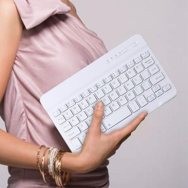 7.9" mini slim bluetooth3.0 wireless portable keyboard built-in battery rechargeable chocolate keycap for pc lapphone tablet keyboards
7.9" mini slim bluetooth3.0 wireless portable keyboard built-in battery rechargeable chocolate keycap for pc lapphone tablet keyboards