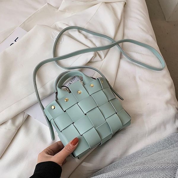 evening bags weave mini pu leather bucket crossbody for women 2021 summer luxury shoulder handbags designer clutch
evening bags weave mini pu leather bucket crossbody for women 2021 summer luxury shoulder handbags designer clutch
