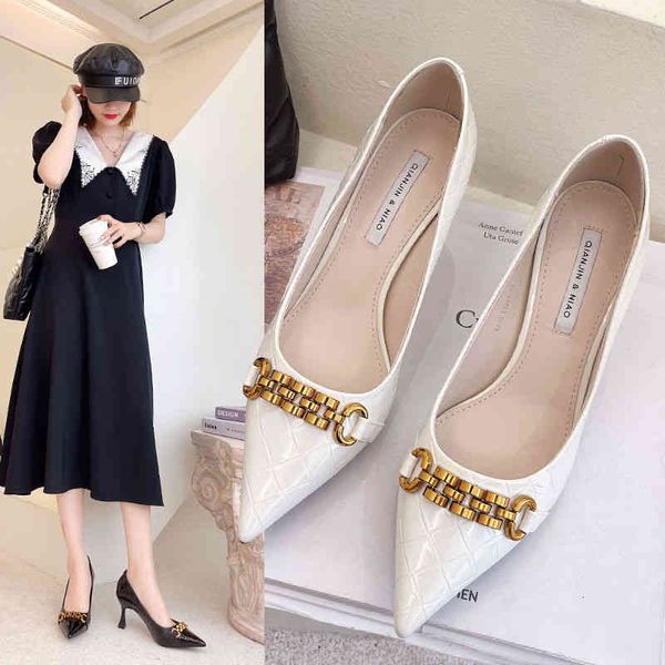 dress shoes pointed high-heeled shoes designed for women's in the summer fine temperament with black c5tc
dress shoes pointed high-heeled shoes designed for women's in the summer fine temperament with black c5tc