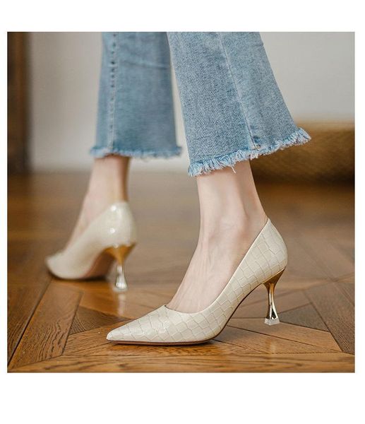 dress shoes french design sense niche high-heeled stiletto 2021 temperament fashionable and comfortable female, Black
dress shoes french design sense niche high-heeled stiletto 2021 temperament fashionable and comfortable female, Black