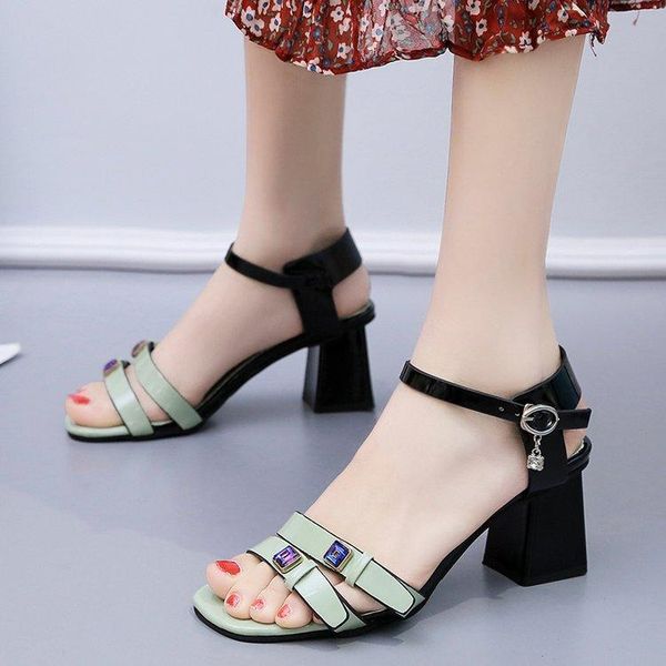 dress shoes sandals female 2021 summer fashion colored diamond fairy style thick with wild, Black
dress shoes sandals female 2021 summer fashion colored diamond fairy style thick with wild, Black
