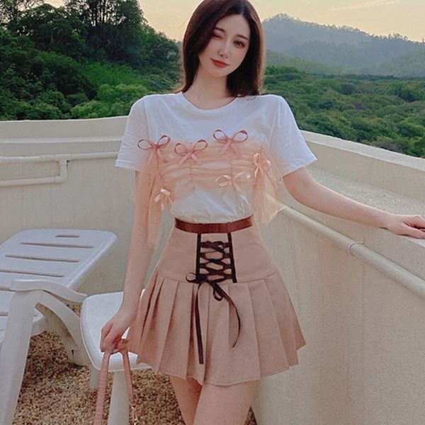 summer women 2 piece set elegant sweet bow mesh patchwork t-shirt + high waist mini pleated female student suit 210518, White
summer women 2 piece set elegant sweet bow mesh patchwork t-shirt + high waist mini pleated female student suit 210518, White