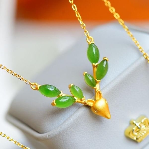 chains silver inlaid natural hetian jade elk head pendant necklace chinese style retro charming women's christmas halloween gift
chains silver inlaid natural hetian jade elk head pendant necklace chinese style retro charming women's christmas halloween gift