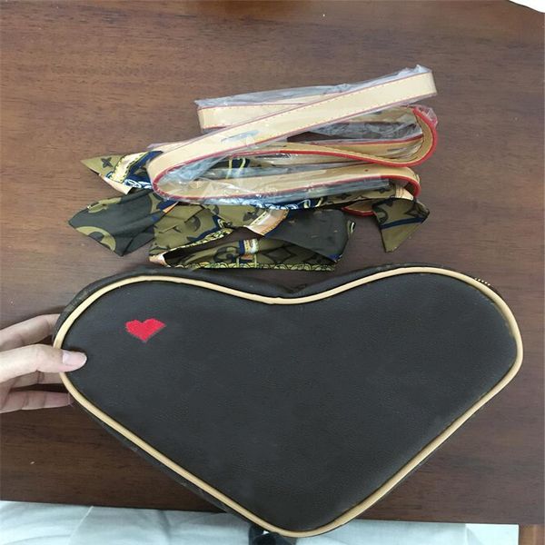designer handbags famous fashion love ladies crossbody heart-shaped bag wallet handbag shoulder coin purse lvlouis vitton
designer handbags famous fashion love ladies crossbody heart-shaped bag wallet handbag shoulder coin purse lvlouis vitton