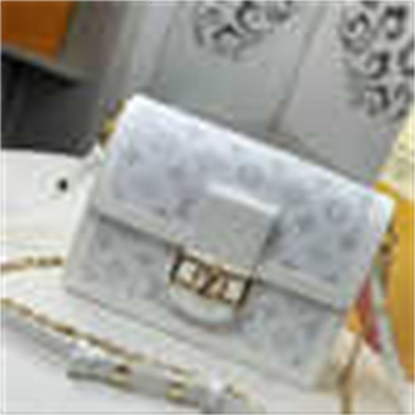 flower handbags bags white brand shoulder bag female bag designer iconic handles shoulder luxury totes cross body bag m44393 clutches ev
flower handbags bags white brand shoulder bag female bag designer iconic handles shoulder luxury totes cross body bag m44393 clutches ev