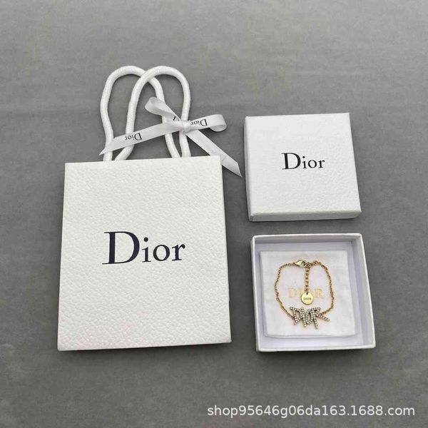 2021 new designer letter bracelets of family women do words inlaid with diamond elegant temperament fashion trend bracelet, Silver
2021 new designer letter bracelets of family women do words inlaid with diamond elegant temperament fashion trend bracelet, Silver