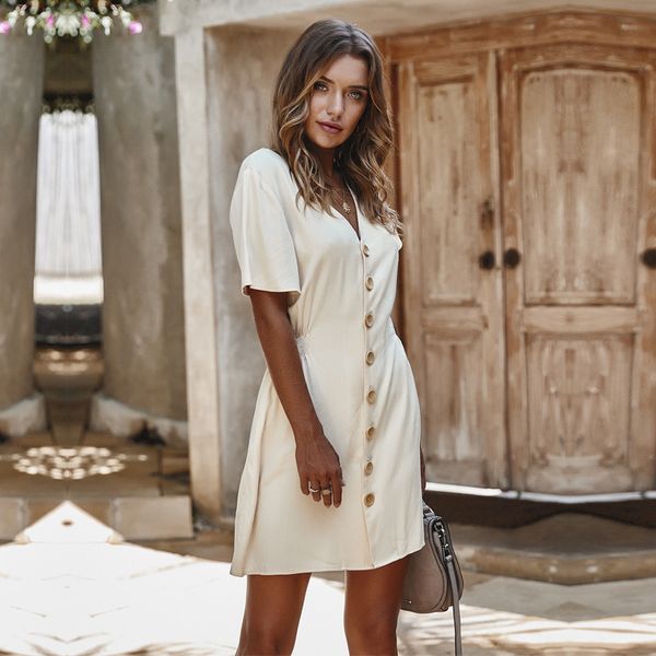 2021 new elegant ladies spring solid women casual short sleeve single breasted button v-neck summer dress, Black;gray
2021 new elegant ladies spring solid women casual short sleeve single breasted button v-neck summer dress, Black;gray