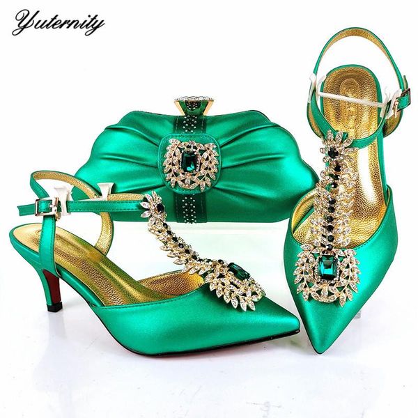 dress shoes nigerian style woman with purse set 2021 african high heels and bags for party silver color, Black
dress shoes nigerian style woman with purse set 2021 african high heels and bags for party silver color, Black